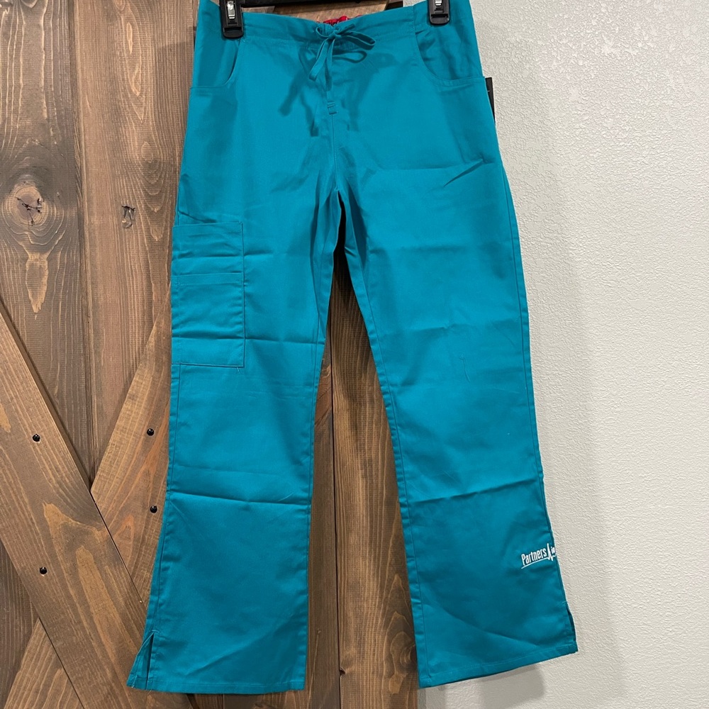 NWT Scrub bottoms